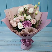 Букет цветов из:  Розы и Лизиантусы в Букачаче