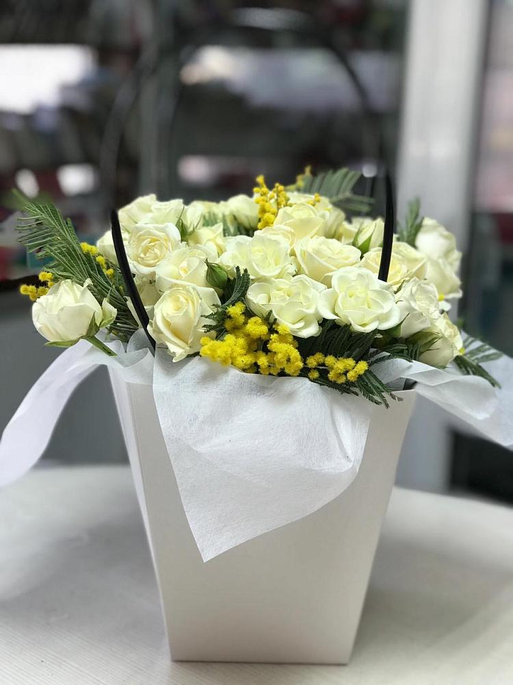 Цветочная композиция из Розы  в Букачаче