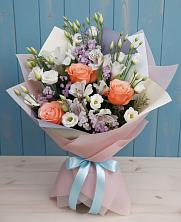 Букет цветов из:  Лизиантусы, Розы, Альстромерии и Гипсофила в Букачаче