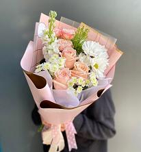 Букет цветов из:  Хризантемы и Розы в Букачаче