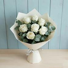 Букет Белые розы в Эвкалипте в Букачаче