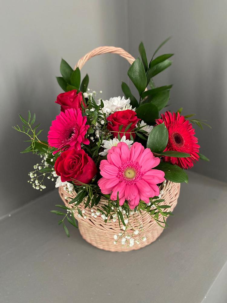 Цветочная композиция из Розы, Хризантемы и Герберы в корзине в Букачаче