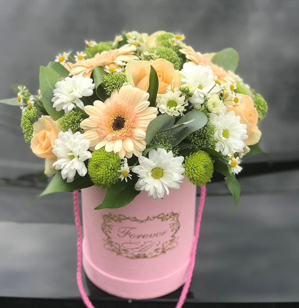 Цветочная композиция из Розы, Герберы и Хризантемы в шляпной коробке в Букачаче