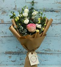 Букет цветов из:  Розы и Лизиантусы в Букачаче